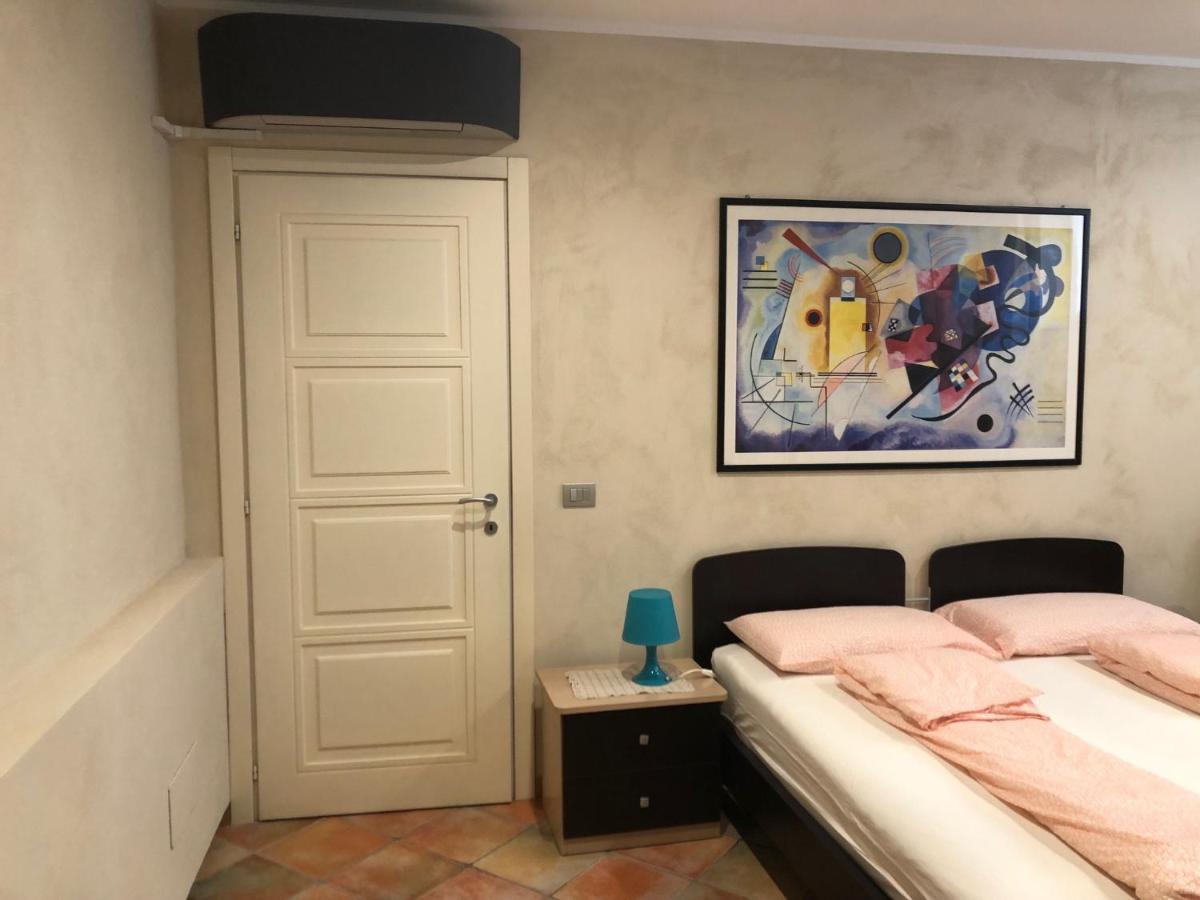 La Casa Blu Apartman Montegrosso dʼAsti Kültér fotó